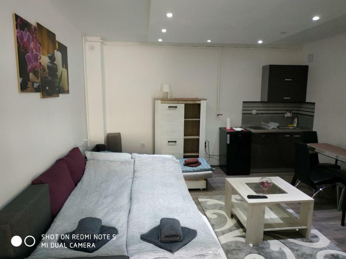 Rooms Jelena Зренянин Екстер'єр фото